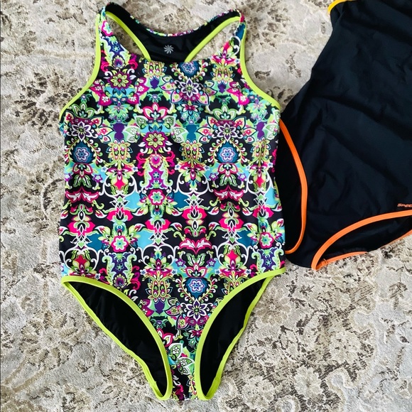 Two swim suits for price of one👙😎 - Picture 3 of 11